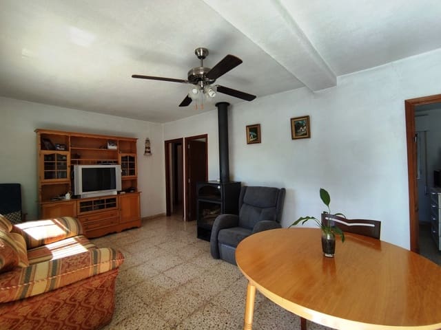 4 bedroom Finca/Country House for sale in Agullent with pool - € 167,000 (Ref: 9739166)