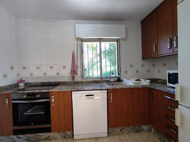 4 bedroom Finca/Country House for sale in Agullent with pool - € 167,000 (Ref: 9739166)