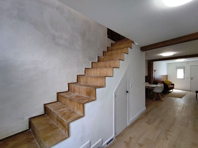 2 bedroom Townhouse for sale in Beniarrés - € 99,000 (Ref: 9741362)