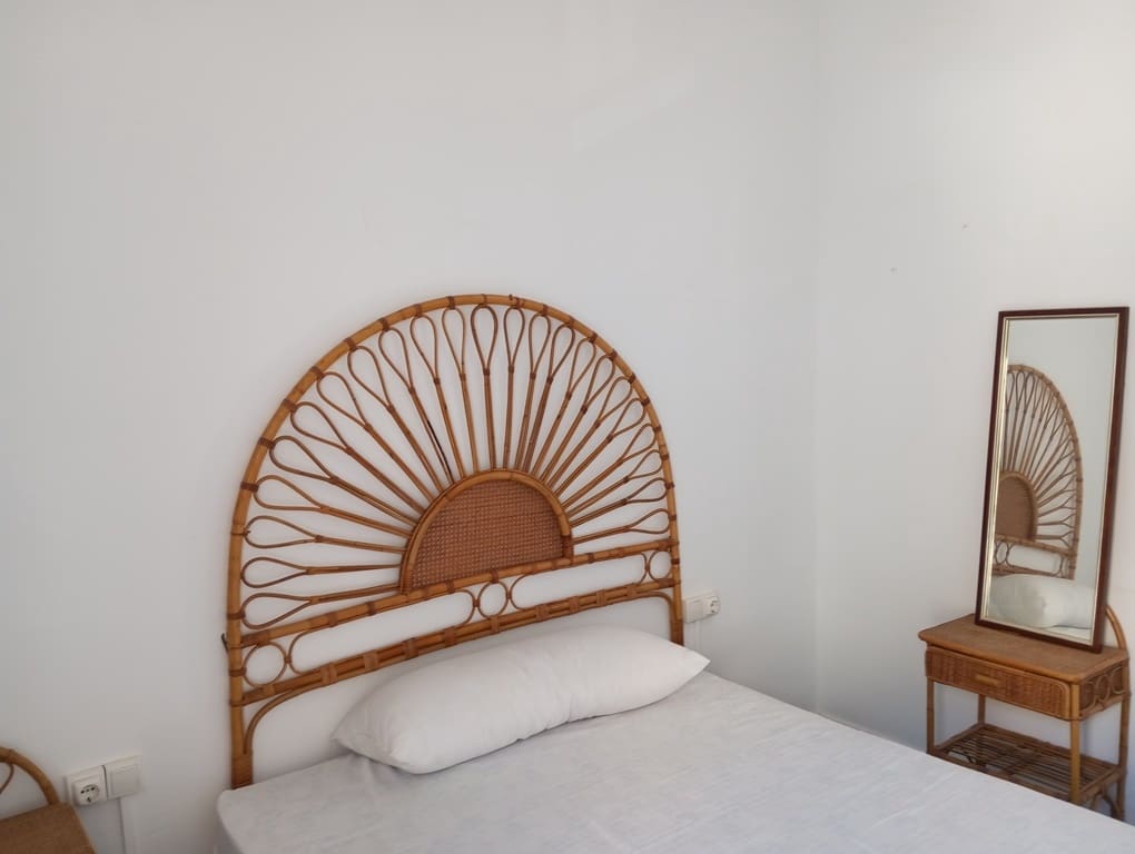 Pareado de 4 habitaciones en Dénia en venta con garaje - 330.000 € (Ref: 9821722)