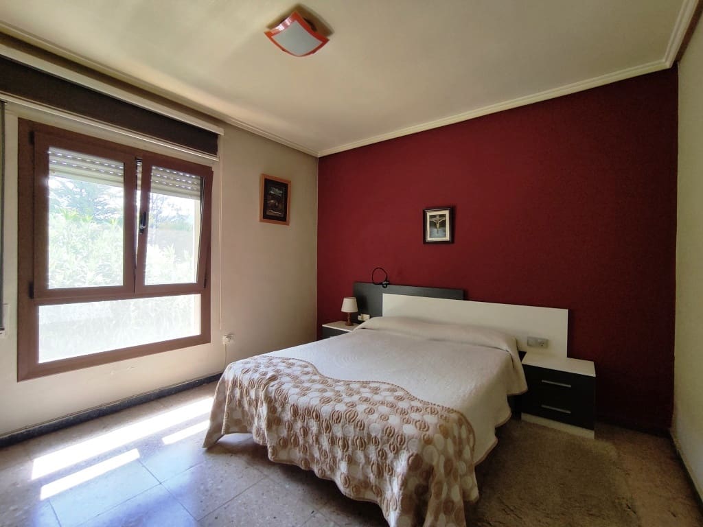 4 chambre Villa/Maison à vendre à Alcoy / Alcoi avec piscine garage - 292 000 € (Ref: 9826852)