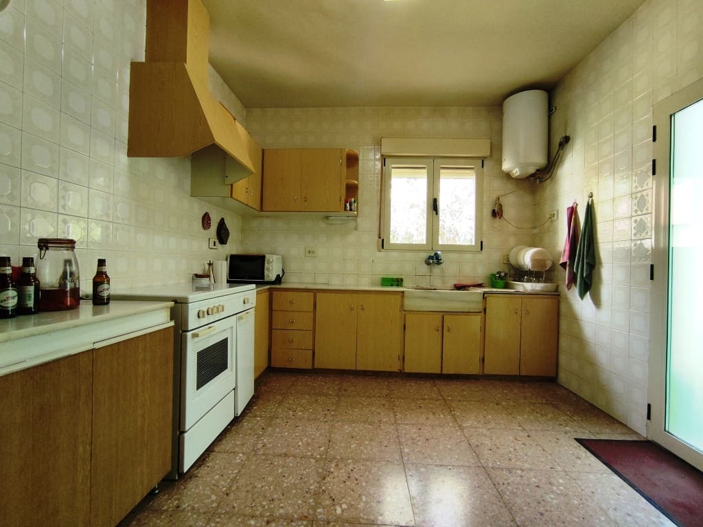 4 chambre Villa/Maison à vendre à Alcoy / Alcoi avec piscine garage - 292 000 € (Ref: 9826852)