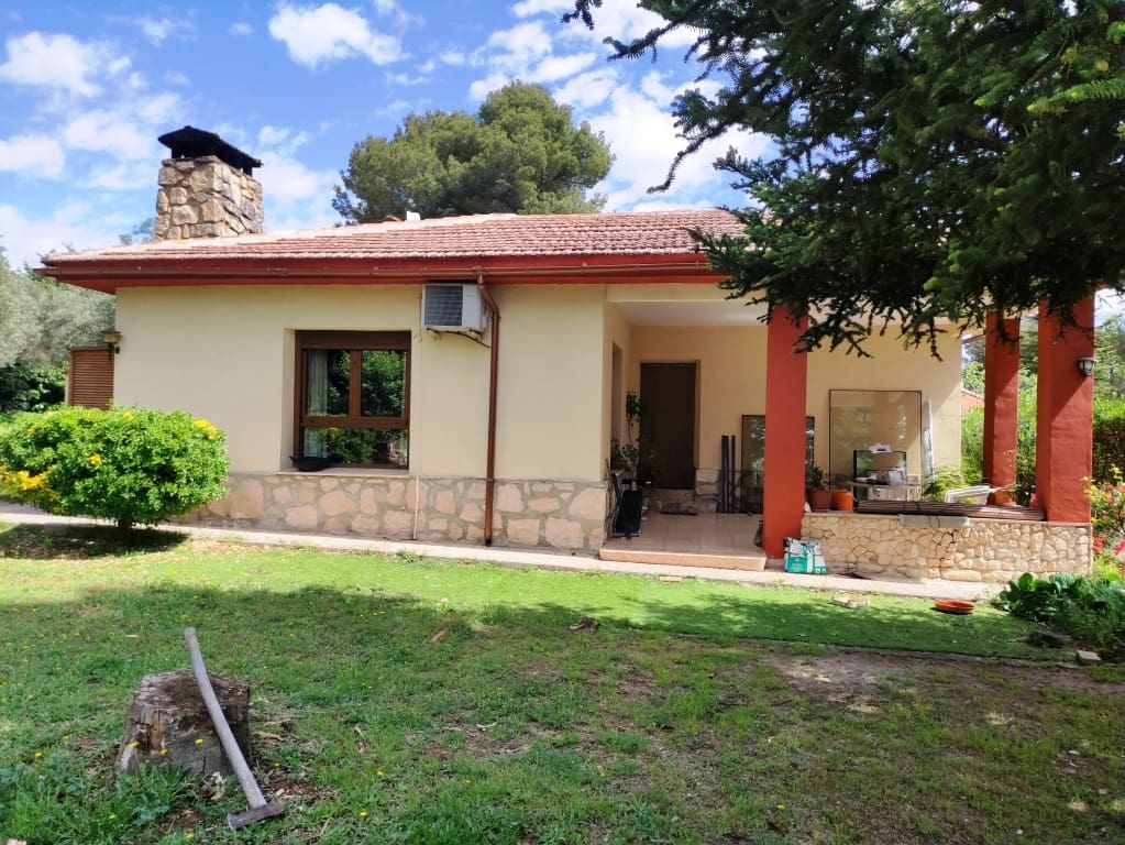 4 chambre Villa/Maison à vendre à Alcoy / Alcoi avec piscine garage - 292 000 € (Ref: 9826852)
