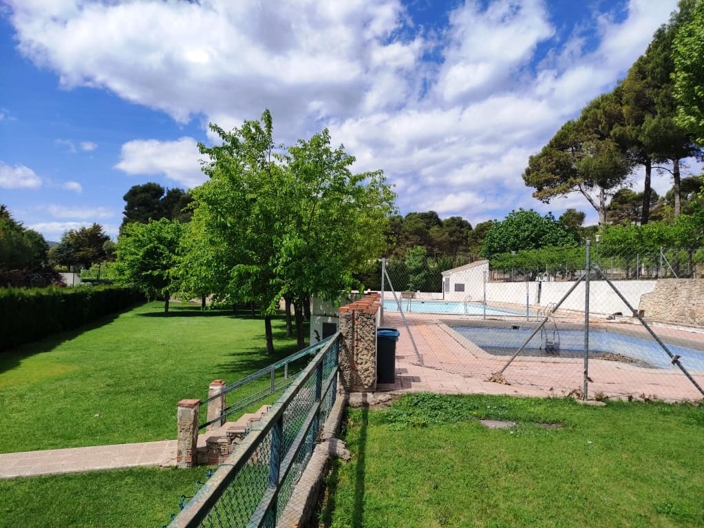 4 chambre Villa/Maison à vendre à Alcoy / Alcoi avec piscine garage - 292 000 € (Ref: 9826852)