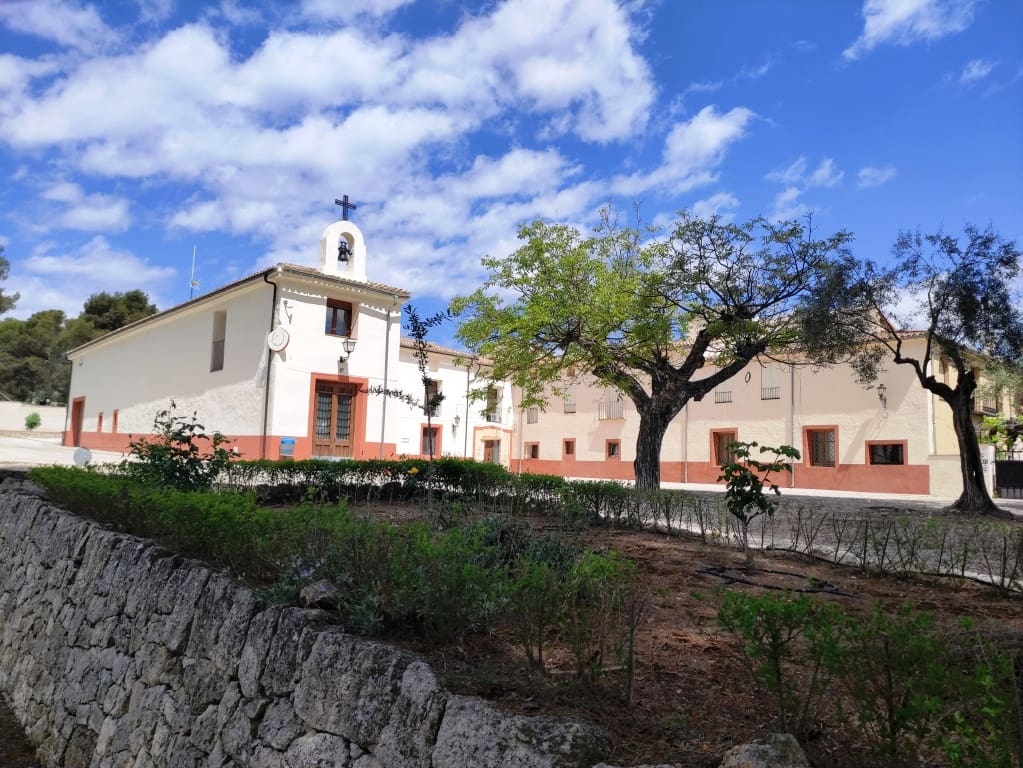 4 chambre Villa/Maison à vendre à Alcoy / Alcoi avec piscine garage - 292 000 € (Ref: 9826852)