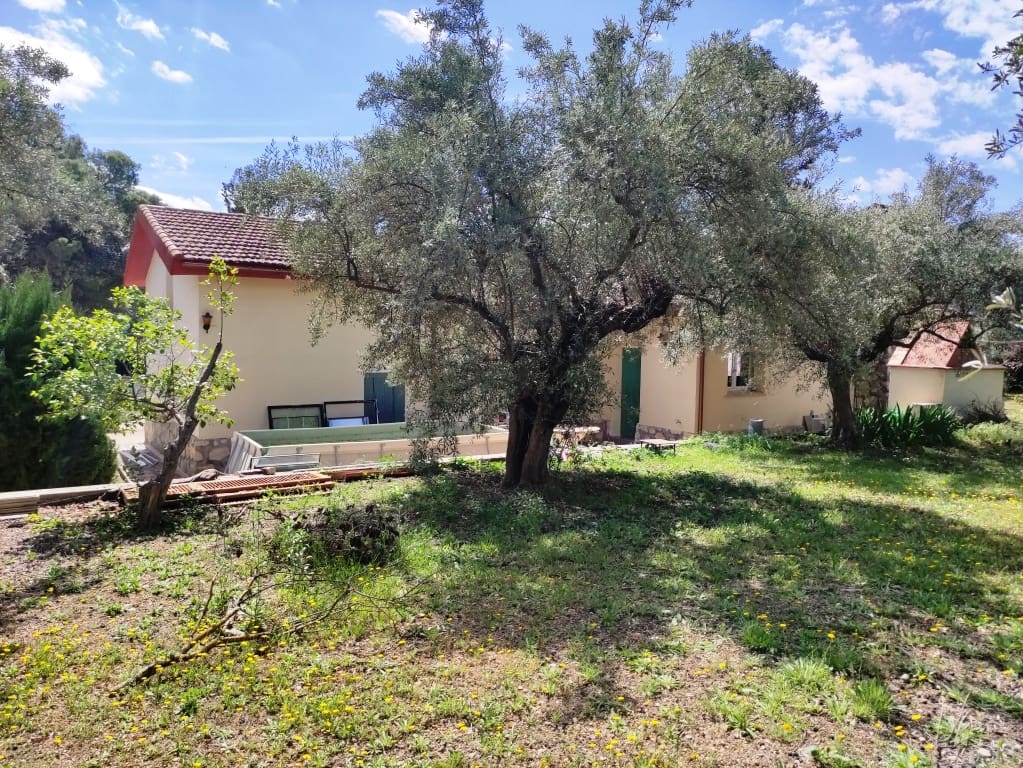 4 chambre Villa/Maison à vendre à Alcoy / Alcoi avec piscine garage - 292 000 € (Ref: 9826852)