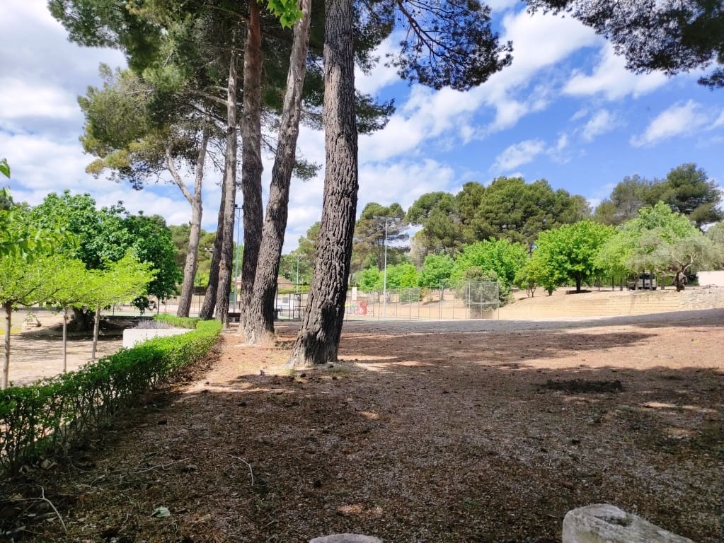 4 chambre Villa/Maison à vendre à Alcoy / Alcoi avec piscine garage - 292 000 € (Ref: 9826852)