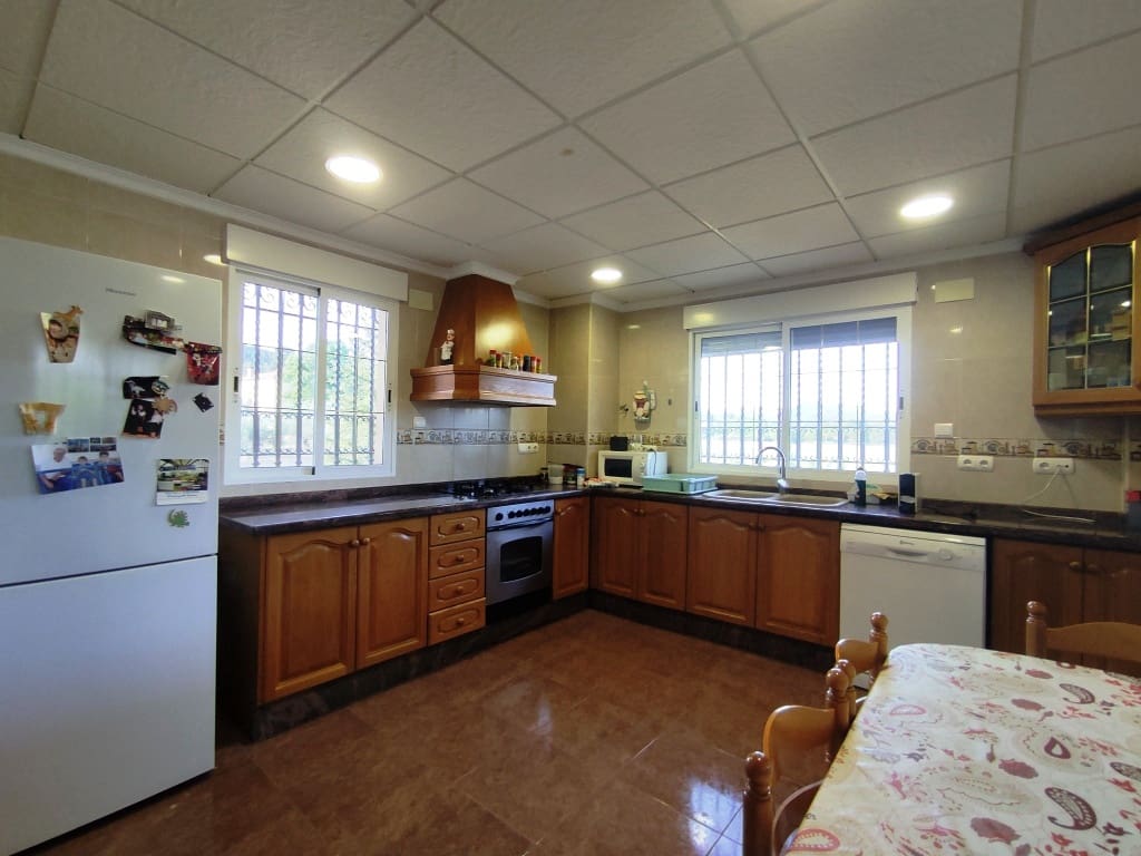 6 soveværelse Villa til salg i Alcoy / Alcoi med garage - € 550.000 (Ref: 9888479)