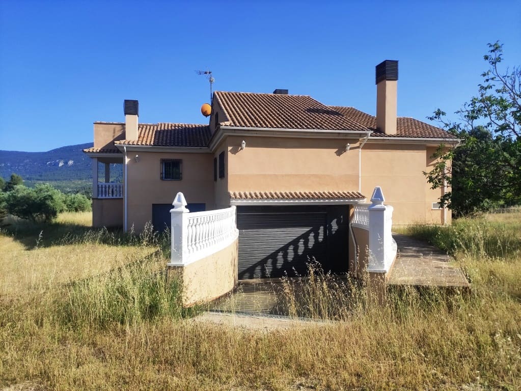 6 soveværelse Villa til salg i Alcoy / Alcoi med garage - € 550.000 (Ref: 9888479)