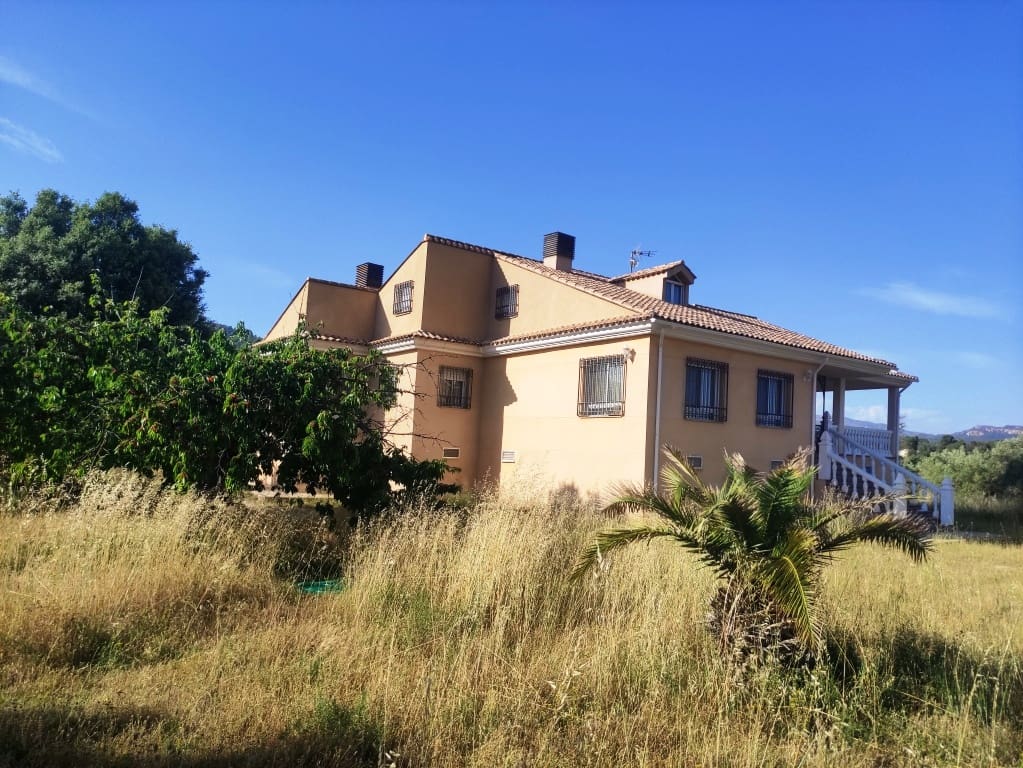 6 soveværelse Villa til salg i Alcoy / Alcoi med garage - € 550.000 (Ref: 9888479)