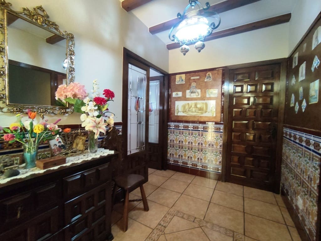 6 bedroom Villa for sale in Muro de Alcoy with pool garage - € 430,000 (Ref: 9922644)
