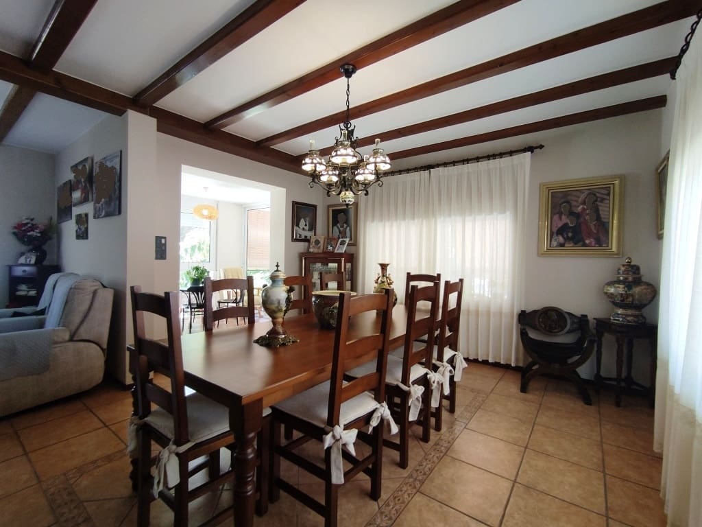 6 bedroom Villa for sale in Muro de Alcoy with pool garage - € 430,000 (Ref: 9922644)