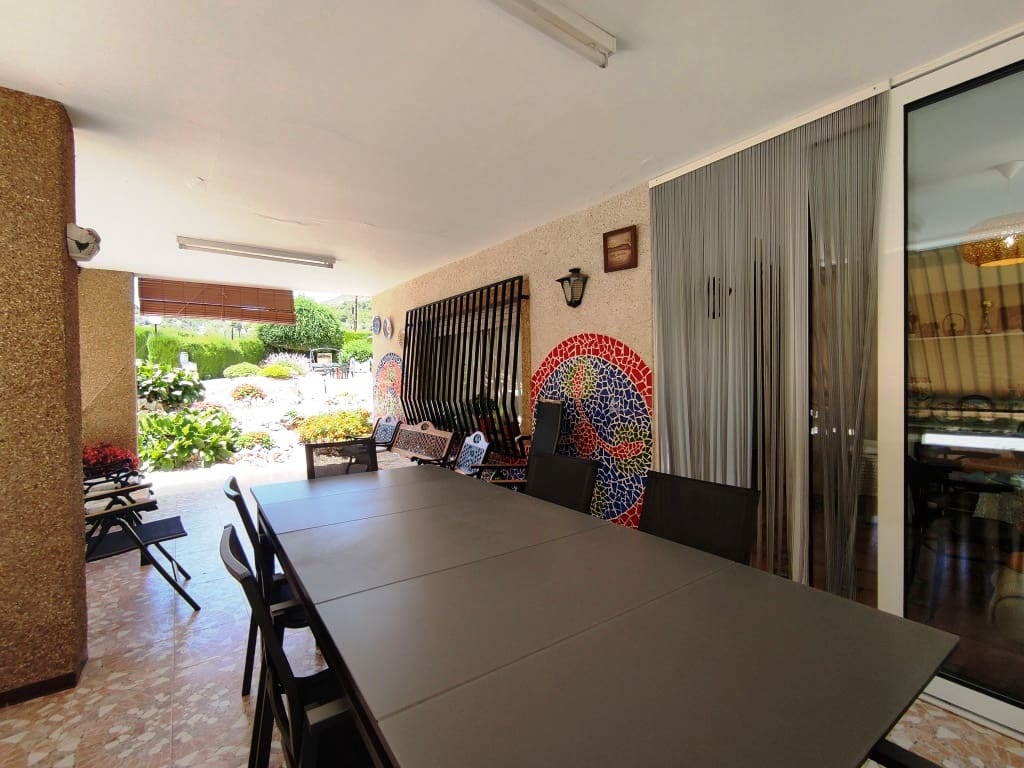 6 bedroom Villa for sale in Muro de Alcoy with pool garage - € 430,000 (Ref: 9922644)