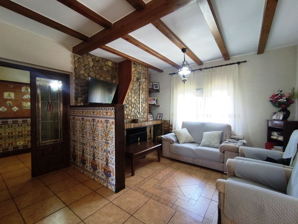 6 bedroom Villa for sale in Muro de Alcoy with pool garage - € 430,000 (Ref: 9922644)