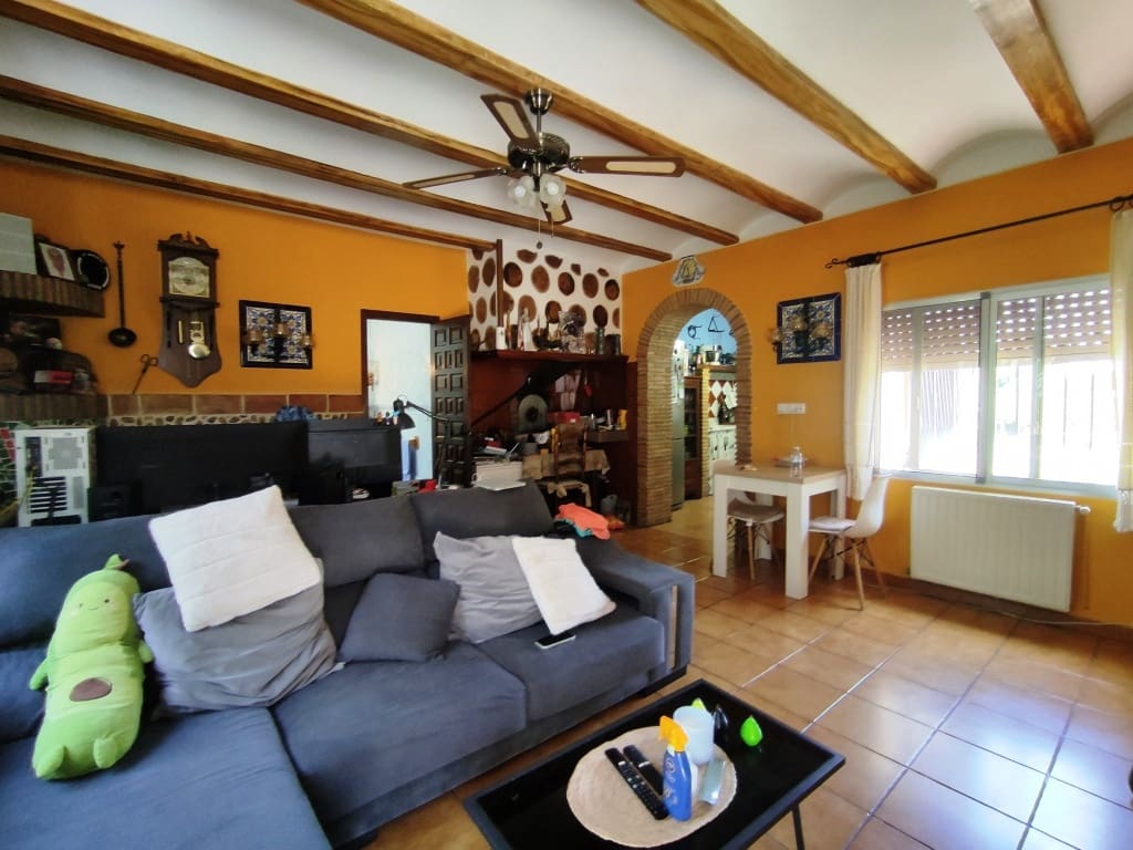 6 bedroom Villa for sale in Muro de Alcoy with pool garage - € 430,000 (Ref: 9922644)