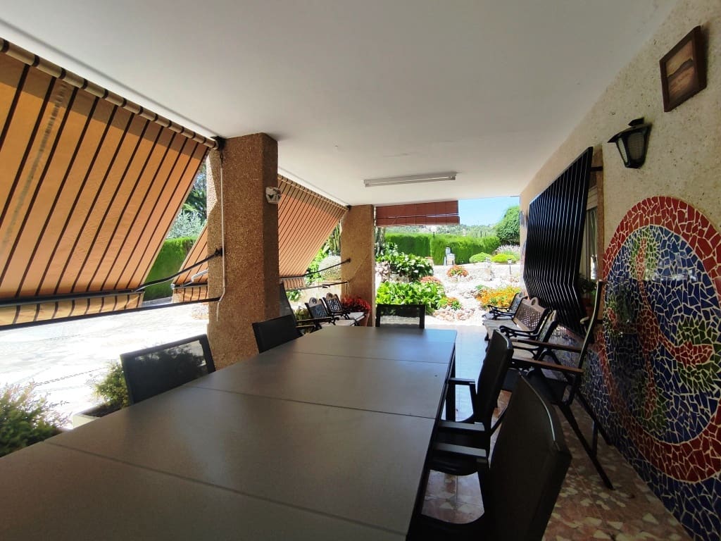 6 bedroom Villa for sale in Muro de Alcoy with pool garage - € 430,000 (Ref: 9922644)