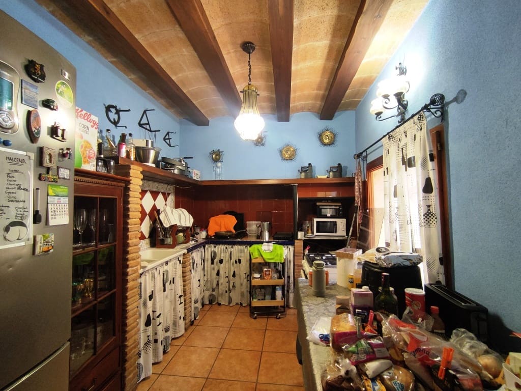 6 bedroom Villa for sale in Muro de Alcoy with pool garage - € 430,000 (Ref: 9922644)