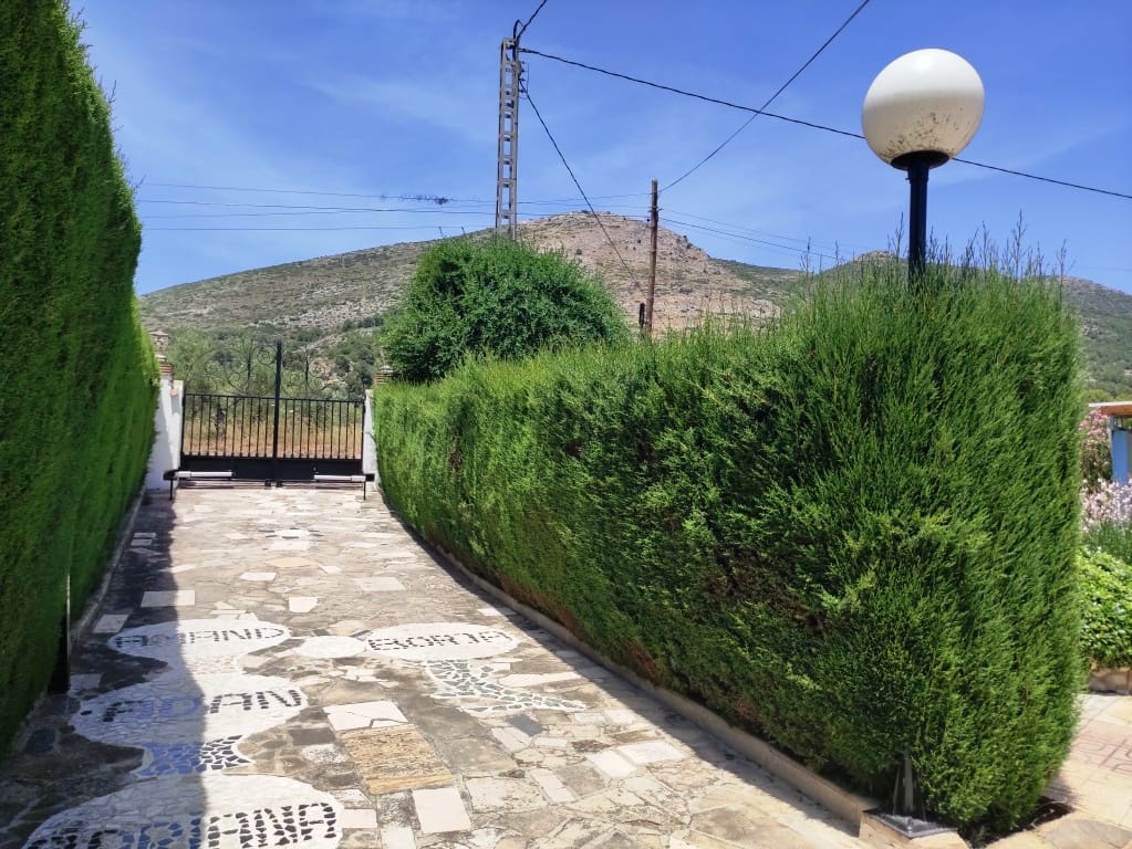 6 bedroom Villa for sale in Muro de Alcoy with pool garage - € 430,000 (Ref: 9922644)