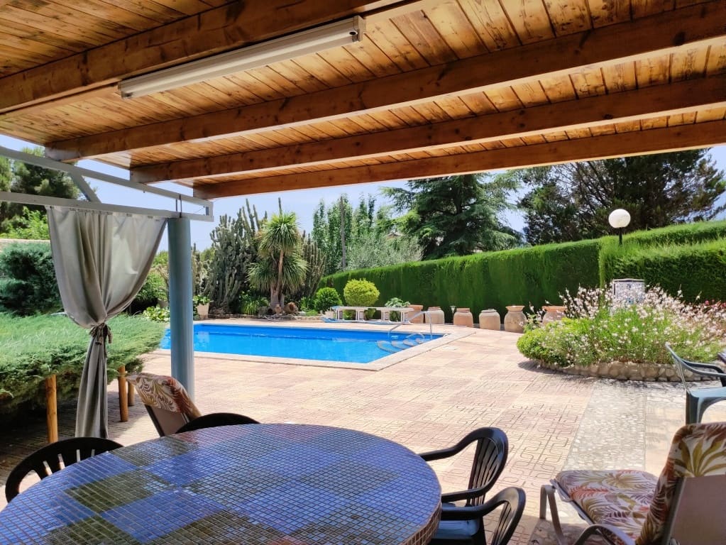6 bedroom Villa for sale in Muro de Alcoy with pool garage - € 430,000 (Ref: 9922644)