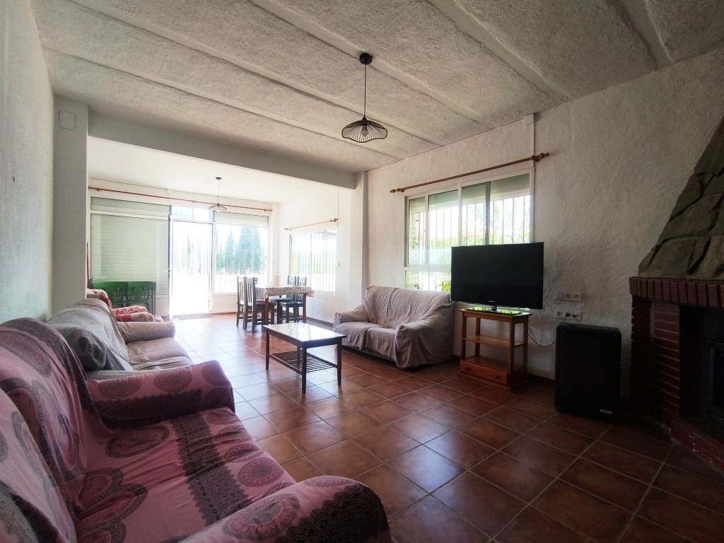 3 bedroom Finca/Country House for sale in Catamarruc - € 150,000 (Ref: 9966043)
