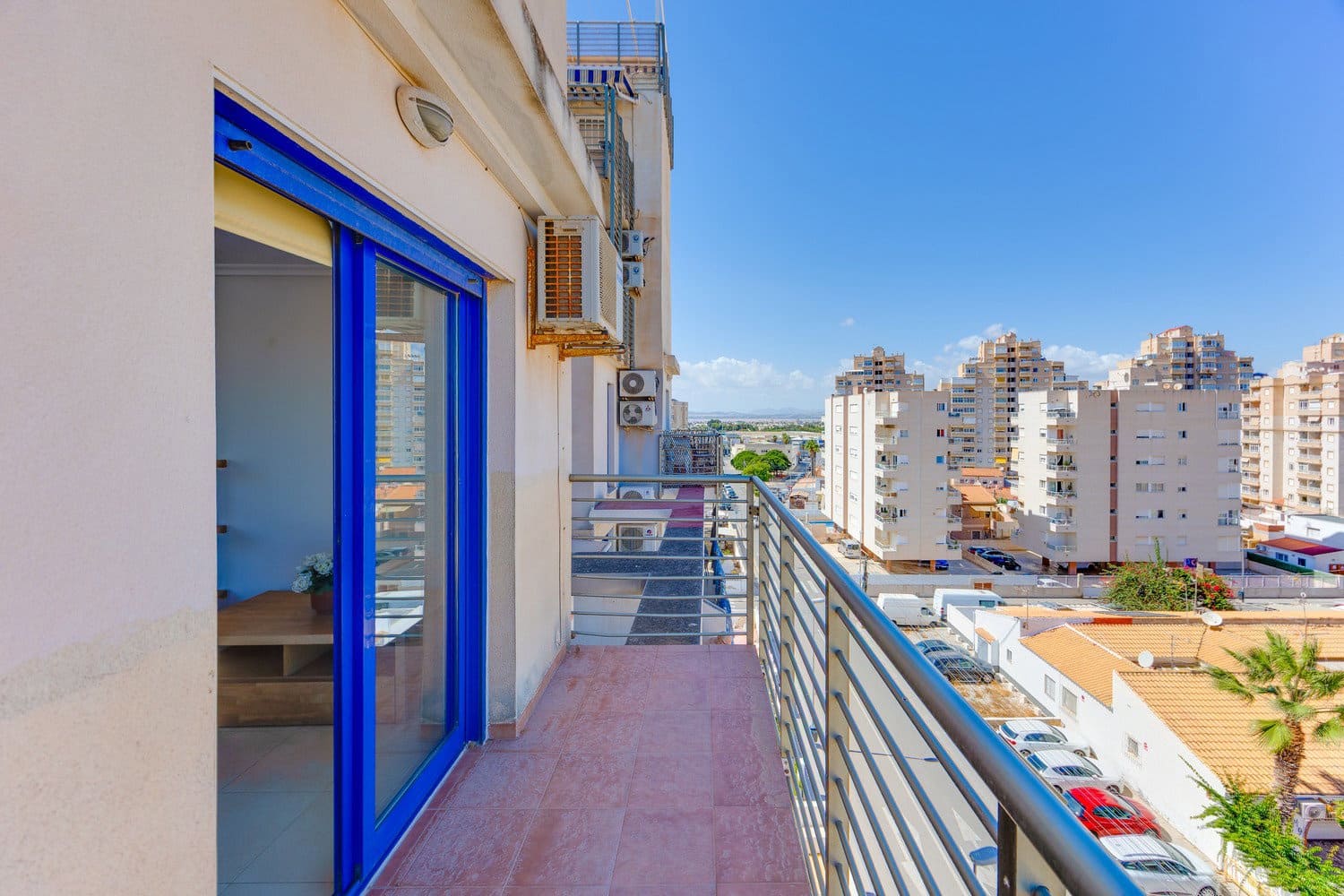 3 makuuhuone Huoneisto myytävänä paikassa Torrevieja mukana uima-altaan 
autotalli - 195 000 € (Ref: 10091470)