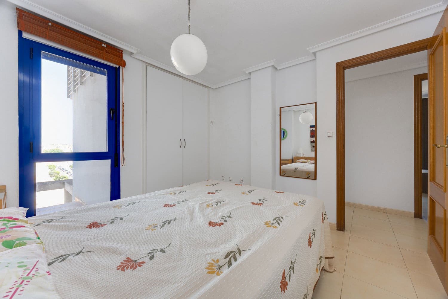 3 makuuhuone Huoneisto myytävänä paikassa Torrevieja mukana uima-altaan 
autotalli - 195 000 € (Ref: 10091470)