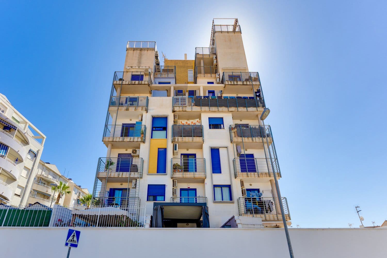 3 makuuhuone Huoneisto myytävänä paikassa Torrevieja mukana uima-altaan 
autotalli - 195 000 € (Ref: 10091470)