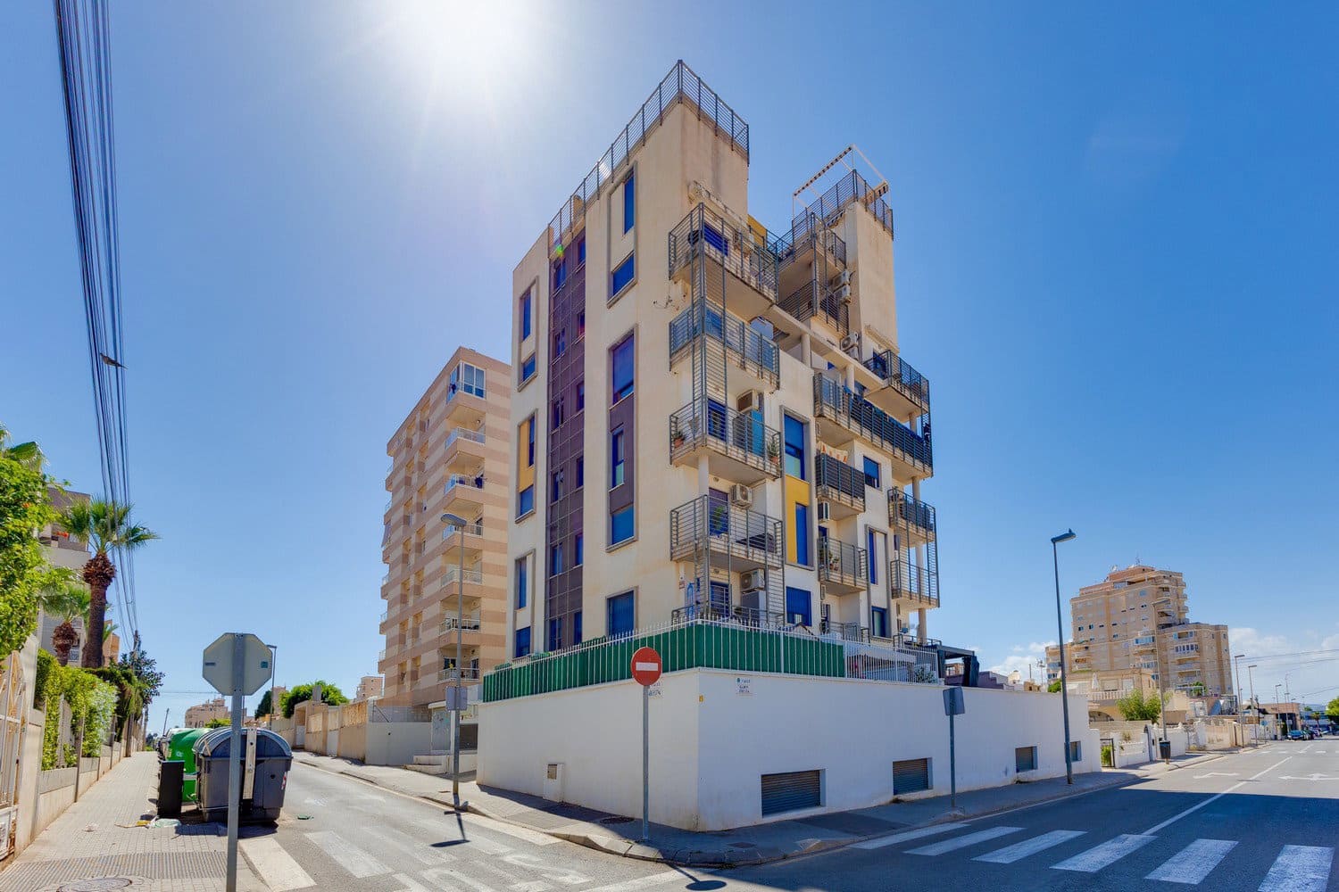 3 makuuhuone Huoneisto myytävänä paikassa Torrevieja mukana uima-altaan 
autotalli - 195 000 € (Ref: 10091470)
