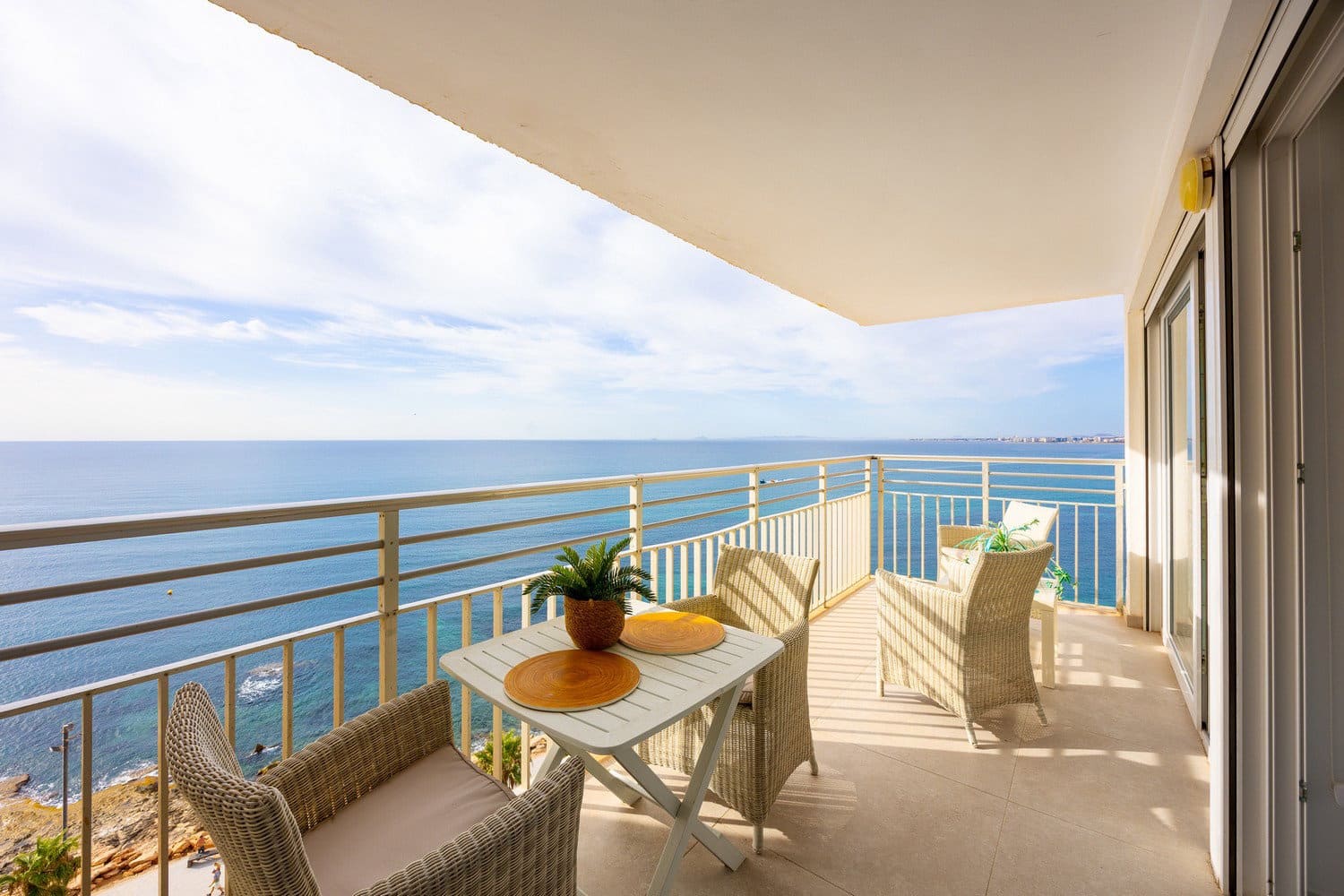 3 bedroom Apartment for sale in Torrevieja with pool garage - € 398,000 (Ref: 10091471)