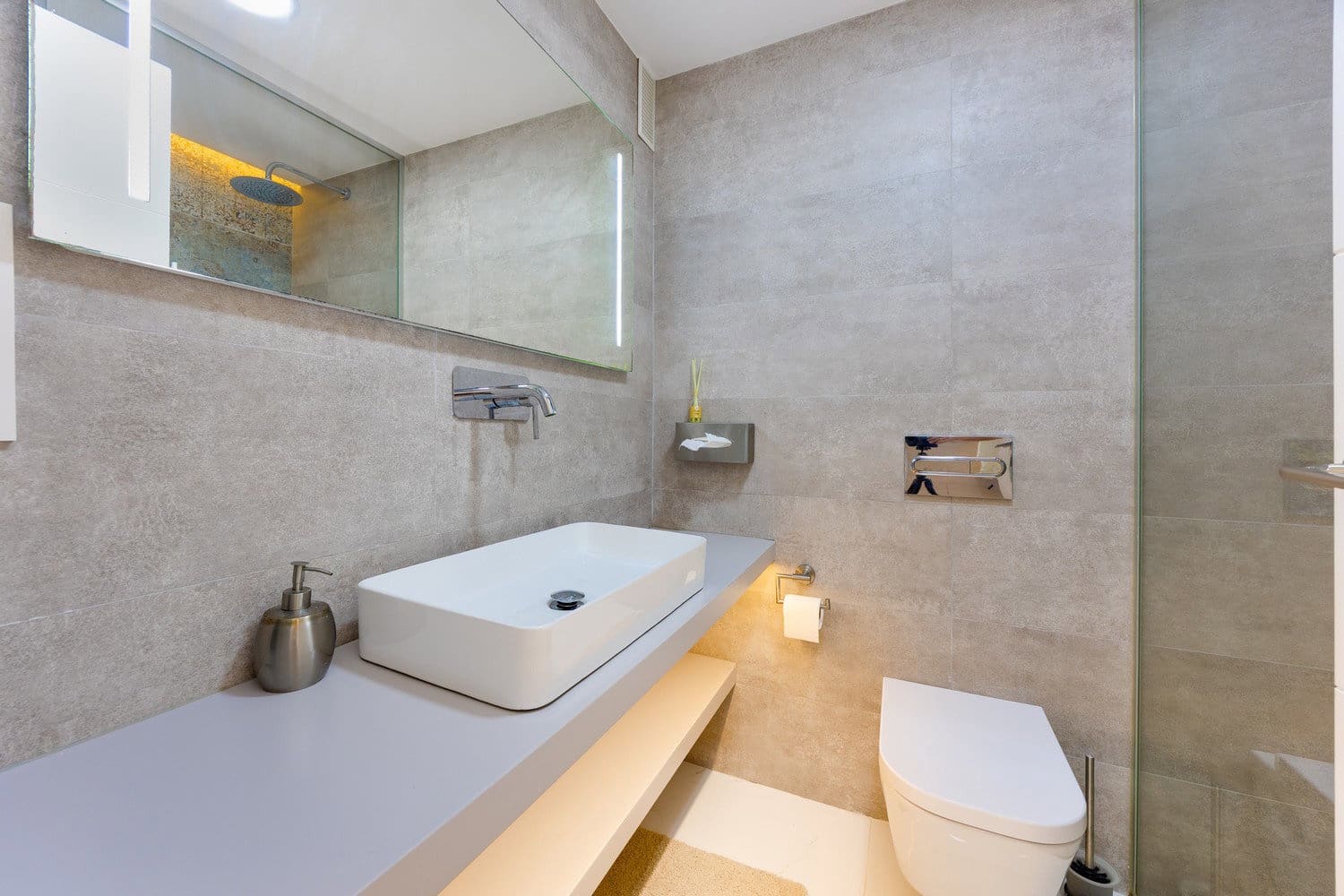 3 bedroom Apartment for sale in Torrevieja with pool garage - € 398,000 (Ref: 10091471)