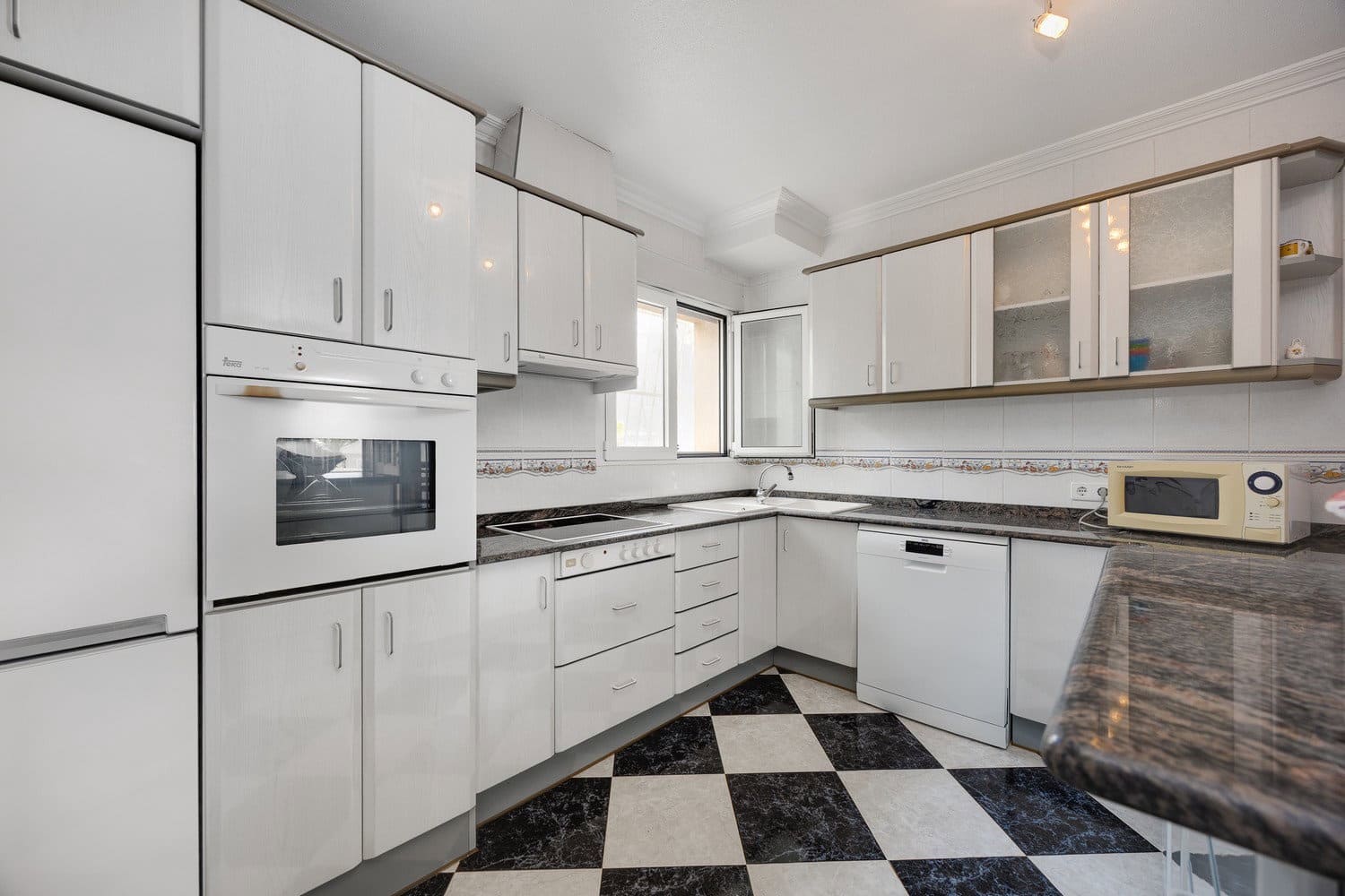 4 sypialnia Willa na sprzedaż w Rojales z basenem garażem - 590 000 € (Ref: 10091472)