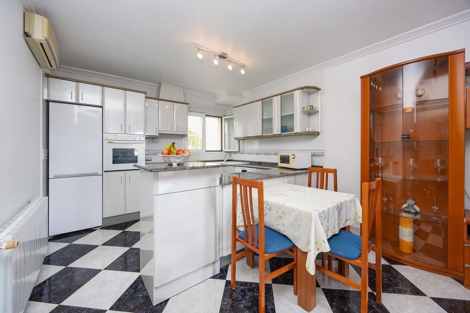 4 sypialnia Willa na sprzedaż w Rojales z basenem garażem - 590 000 € (Ref: 10091472)