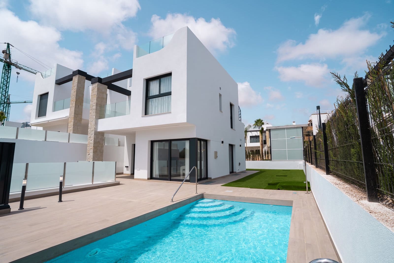 4 Zimmer Villa zu verkaufen in Orihuela Costa mit Pool Garage - 699.900 € (Ref: 10091473)