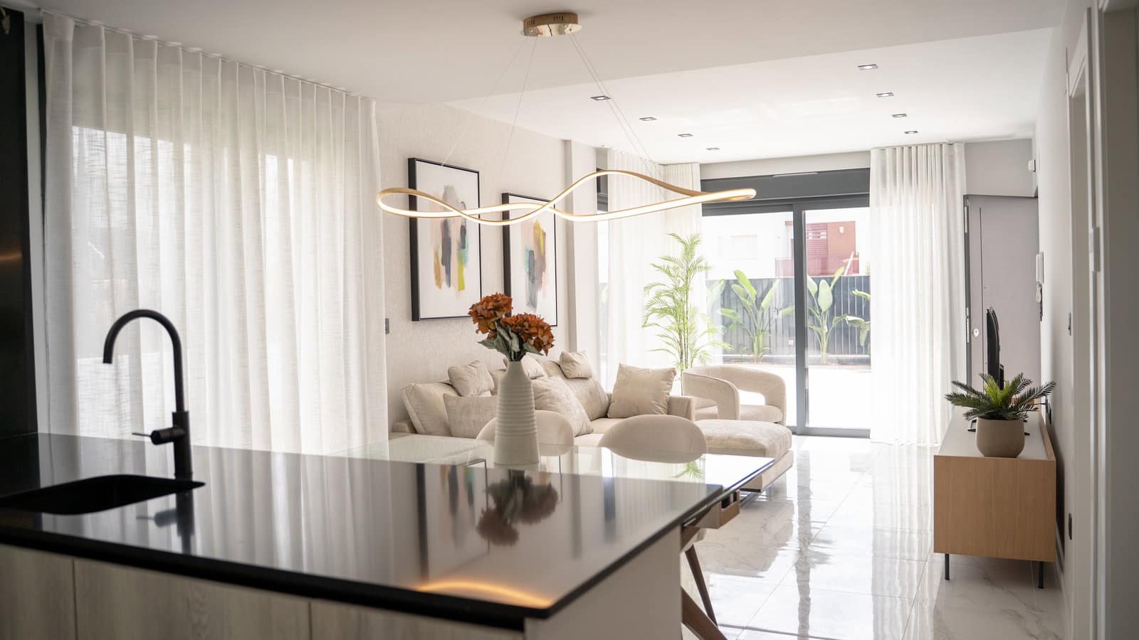 4 Zimmer Villa zu verkaufen in Orihuela Costa mit Pool Garage - 699.900 € (Ref: 10091473)
