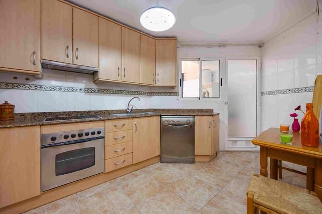 3 bedroom Apartment for rent in Pilar de la Horadada ciudad, Pilar de la Horadada with garage - € 850 (Ref: 10154323)
