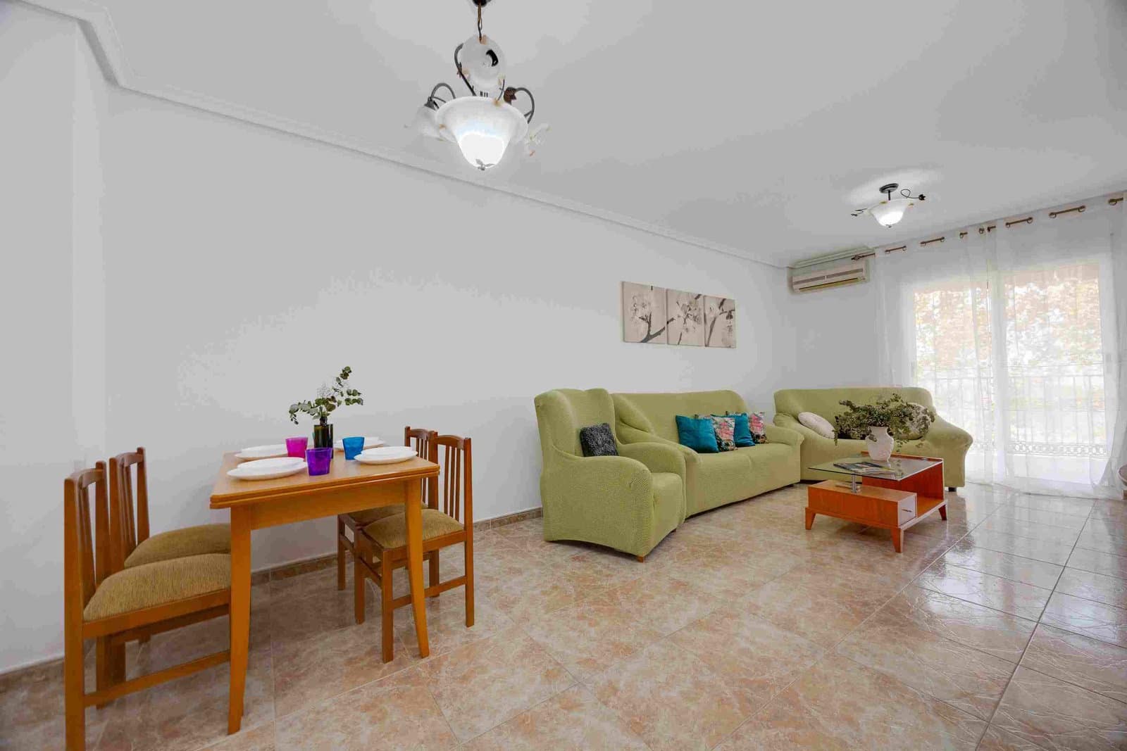 3 soveværelse Lejlighed til leje i Pilar de la Horadada med garage - € 850 (Ref: 10154323)