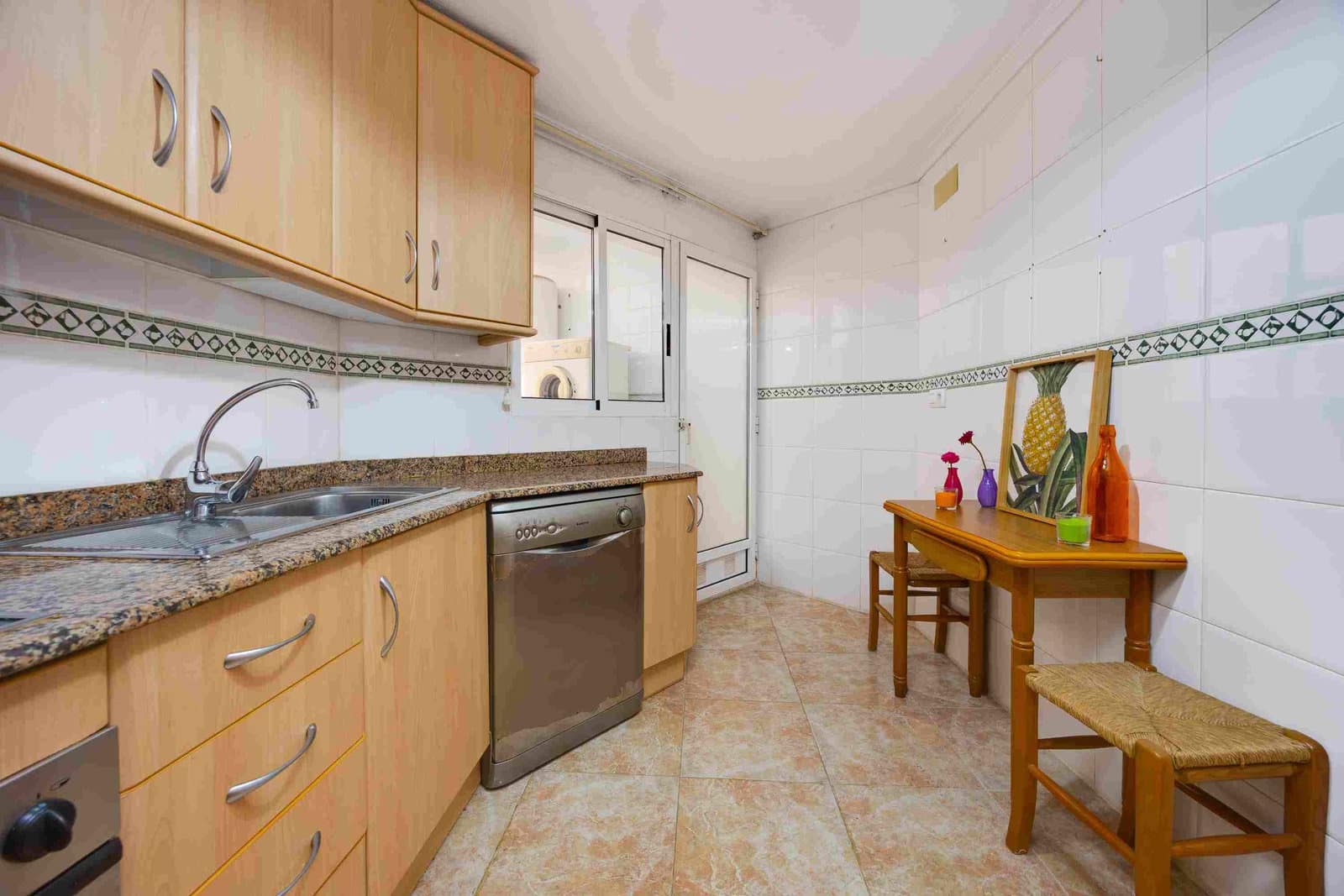 3 soveværelse Lejlighed til leje i Pilar de la Horadada med garage - € 850 (Ref: 10154323)