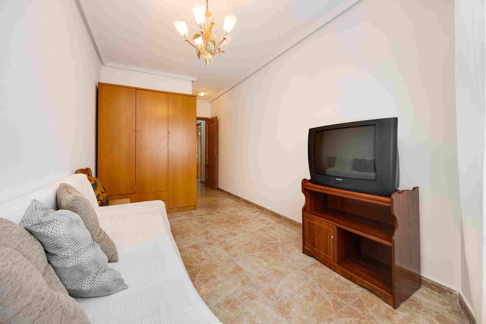 3 soveværelse Lejlighed til leje i Pilar de la Horadada med garage - € 850 (Ref: 10154323)