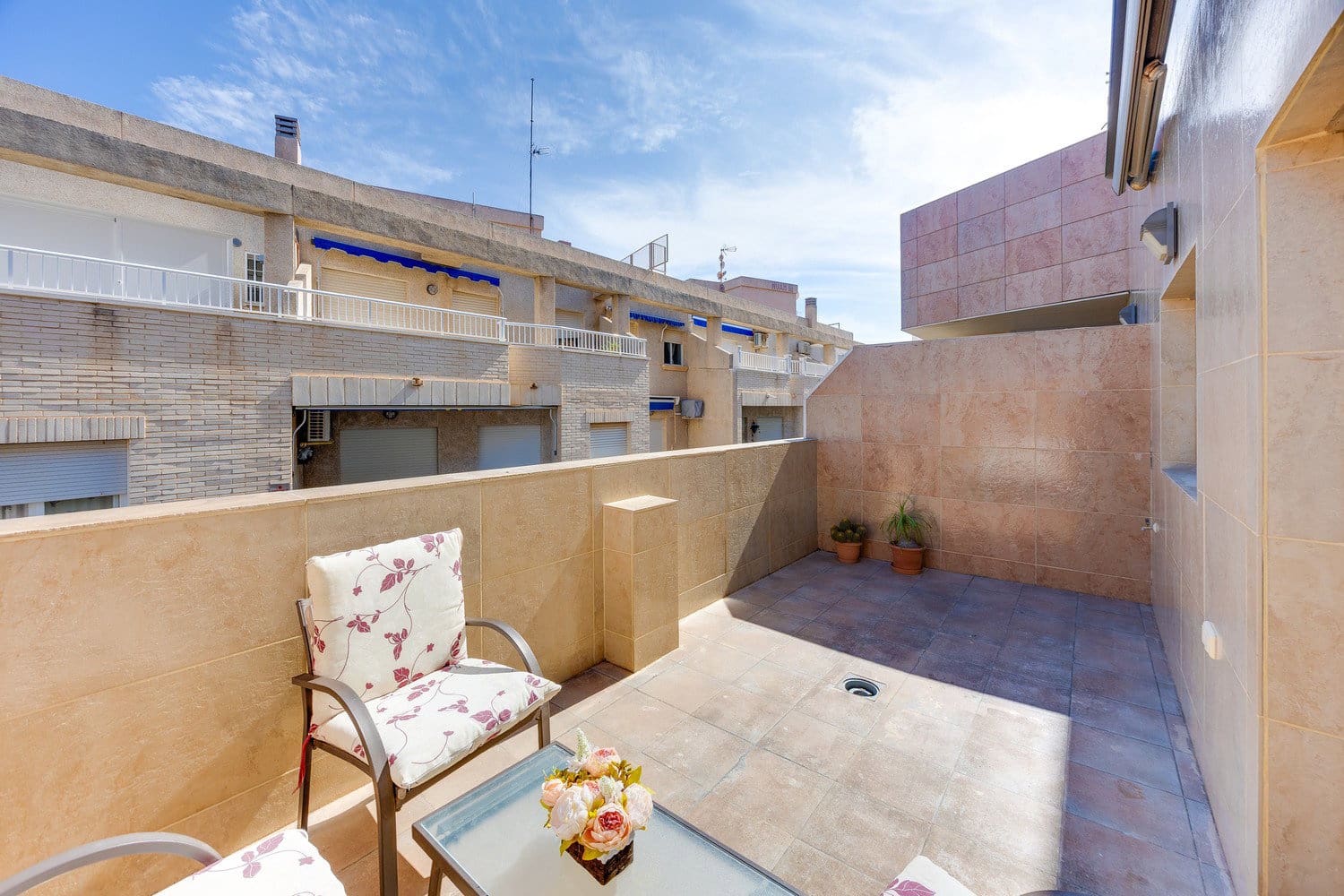 2 soverom Leilighet til salgs i Torrevieja med garasje - € 185 000 (Ref: 10156171)