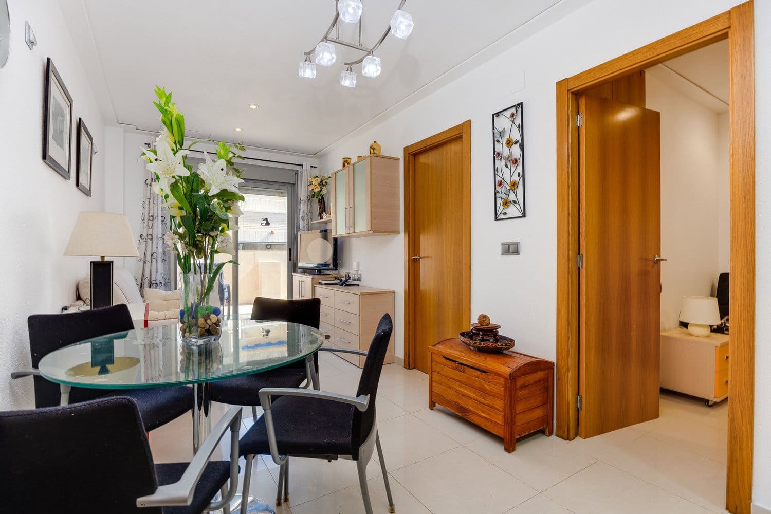 2 soverom Leilighet til salgs i Torrevieja med garasje - € 185 000 (Ref: 10156171)