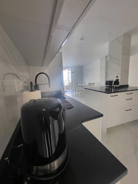 Appartement de 3 chambres à louer à Torrevieja - 1 500 € (Ref: 10160264)
