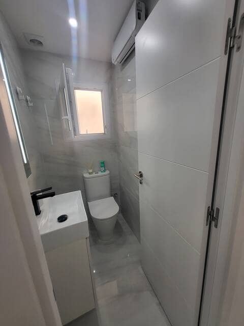 Appartement de 3 chambres à louer à Torrevieja - 1 500 € (Ref: 10160264)