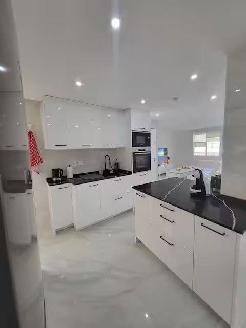 Appartement de 3 chambres à louer à Torrevieja - 1 500 € (Ref: 10160264)