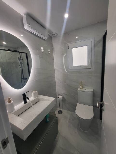 Appartement de 3 chambres à louer à Torrevieja - 1 500 € (Ref: 10160264)