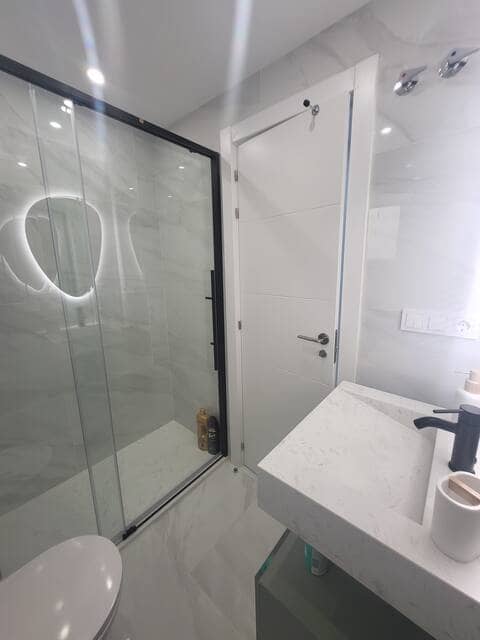 Appartement de 3 chambres à louer à Torrevieja - 1 500 € (Ref: 10160264)
