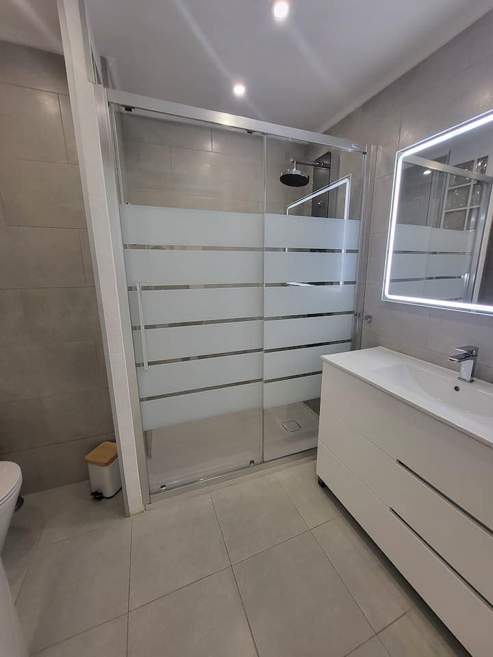 Apartamento de 3 habitaciones en Torrevieja en alquiler - 1.800 € (Ref: 10160265)