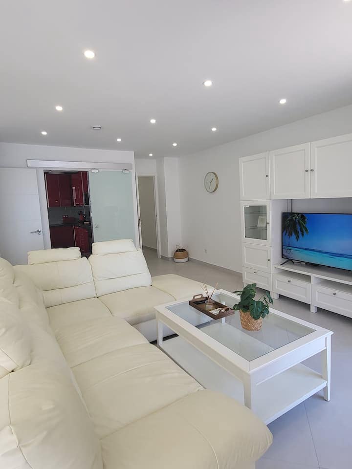 Apartamento de 3 habitaciones en Torrevieja en alquiler - 1.800 € (Ref: 10160265)