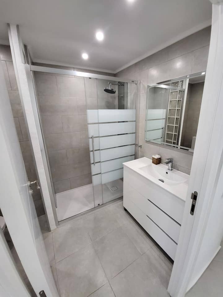 Apartamento de 3 habitaciones en Torrevieja en alquiler - 1.800 € (Ref: 10160265)