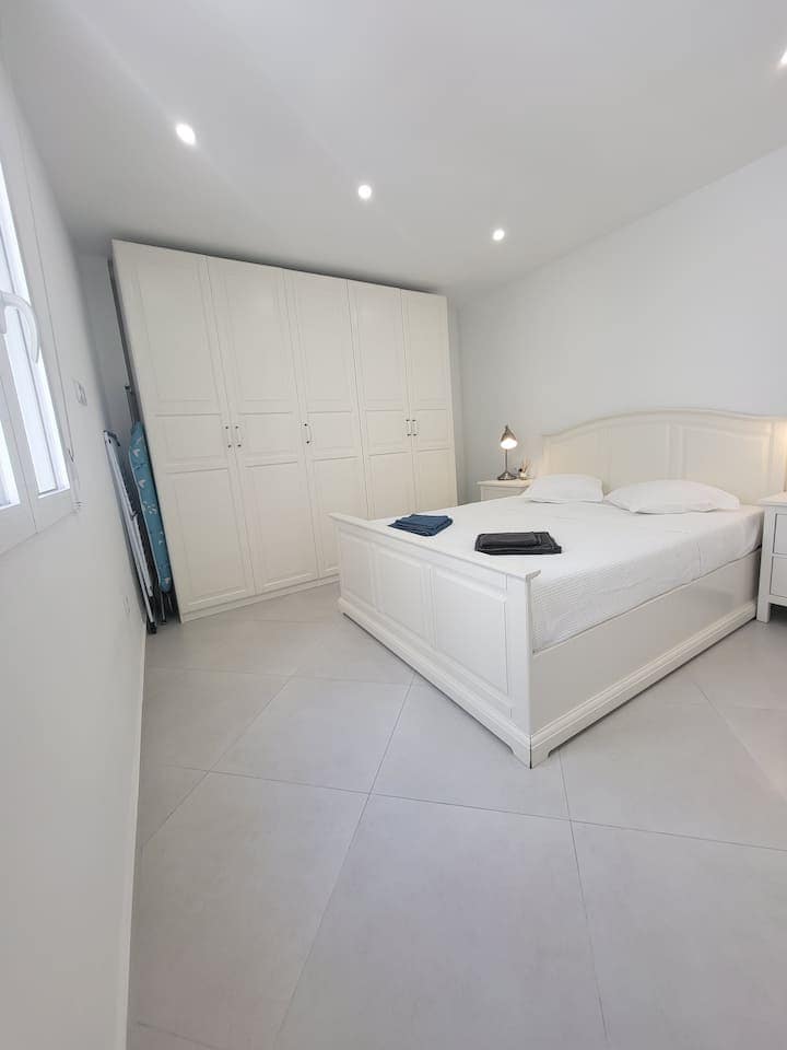 Apartamento de 3 habitaciones en Torrevieja en alquiler - 1.800 € (Ref: 10160265)