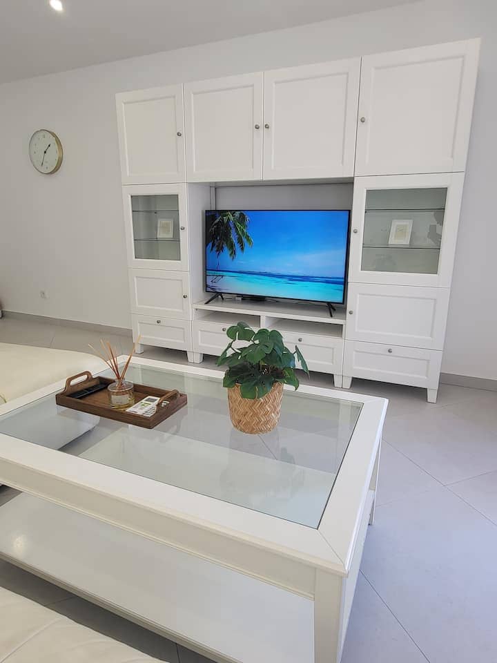 Apartamento de 3 habitaciones en Torrevieja en alquiler - 1.800 € (Ref: 10160265)